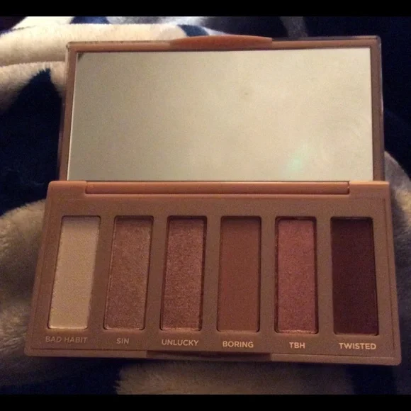 Urban Decay naked sin palette - Picture 5 of 7